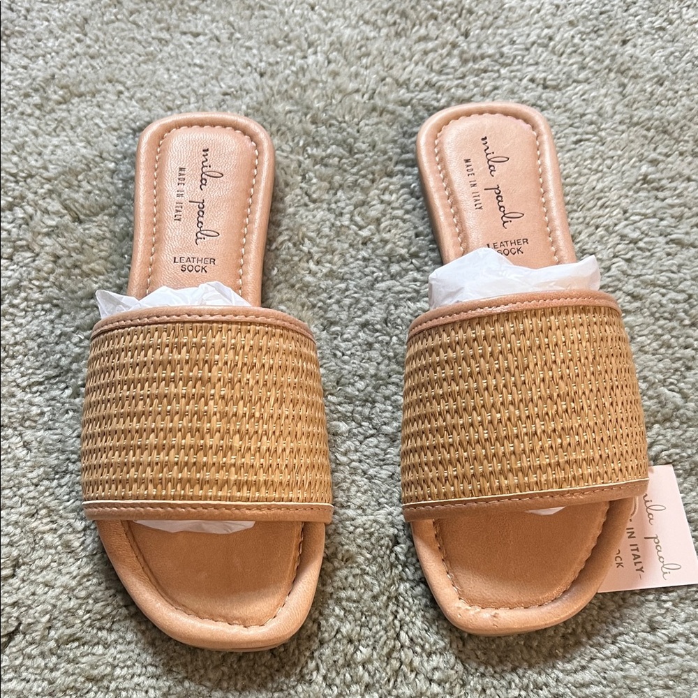Women’s size 8 Mika Pauli brand Cuoio color slide